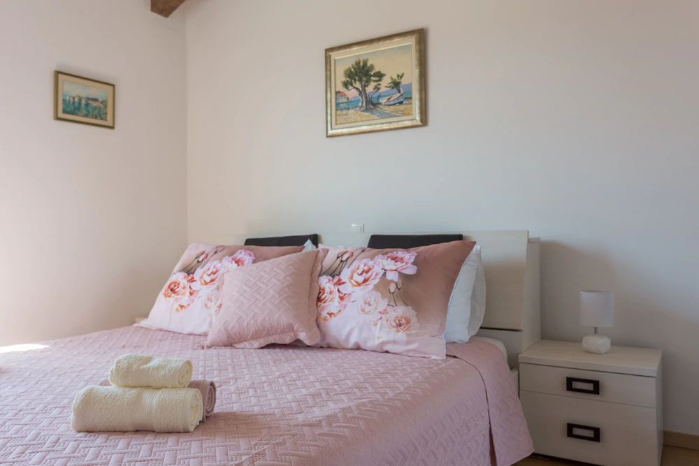 Ellu Apartments