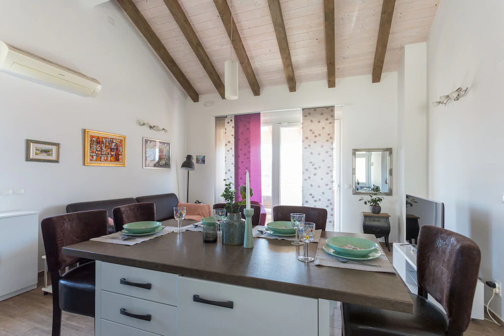 Ellu Apartments