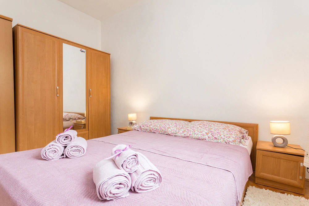 Ellu Apartments