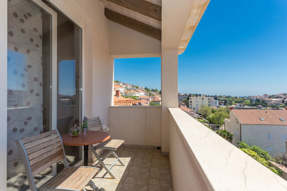 Ellu Apartments