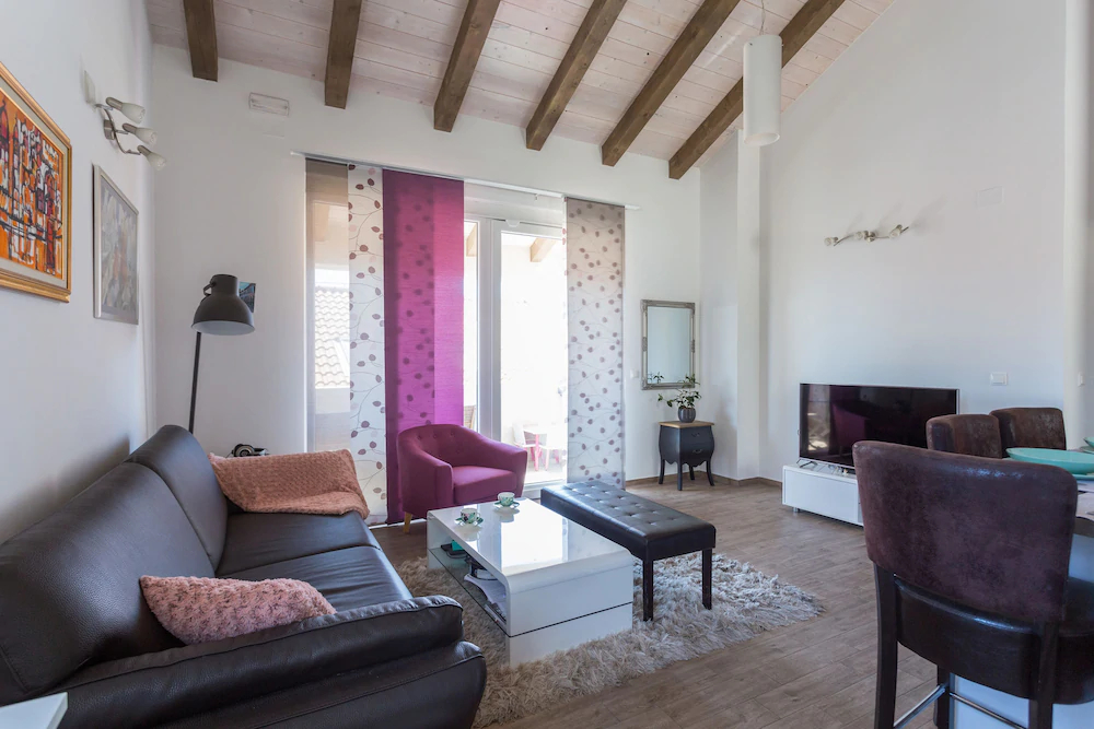 Ellu Apartments