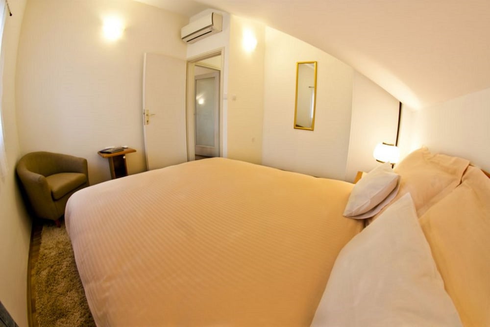 Green Park Apartments