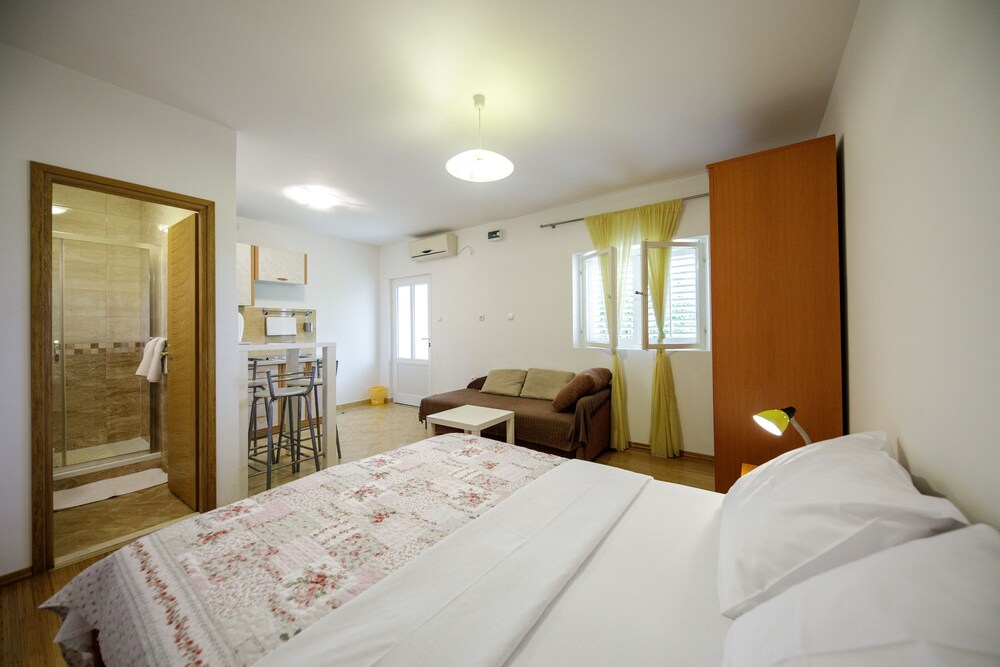 Guest House Anica