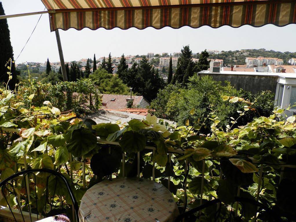 Guest House Bradas