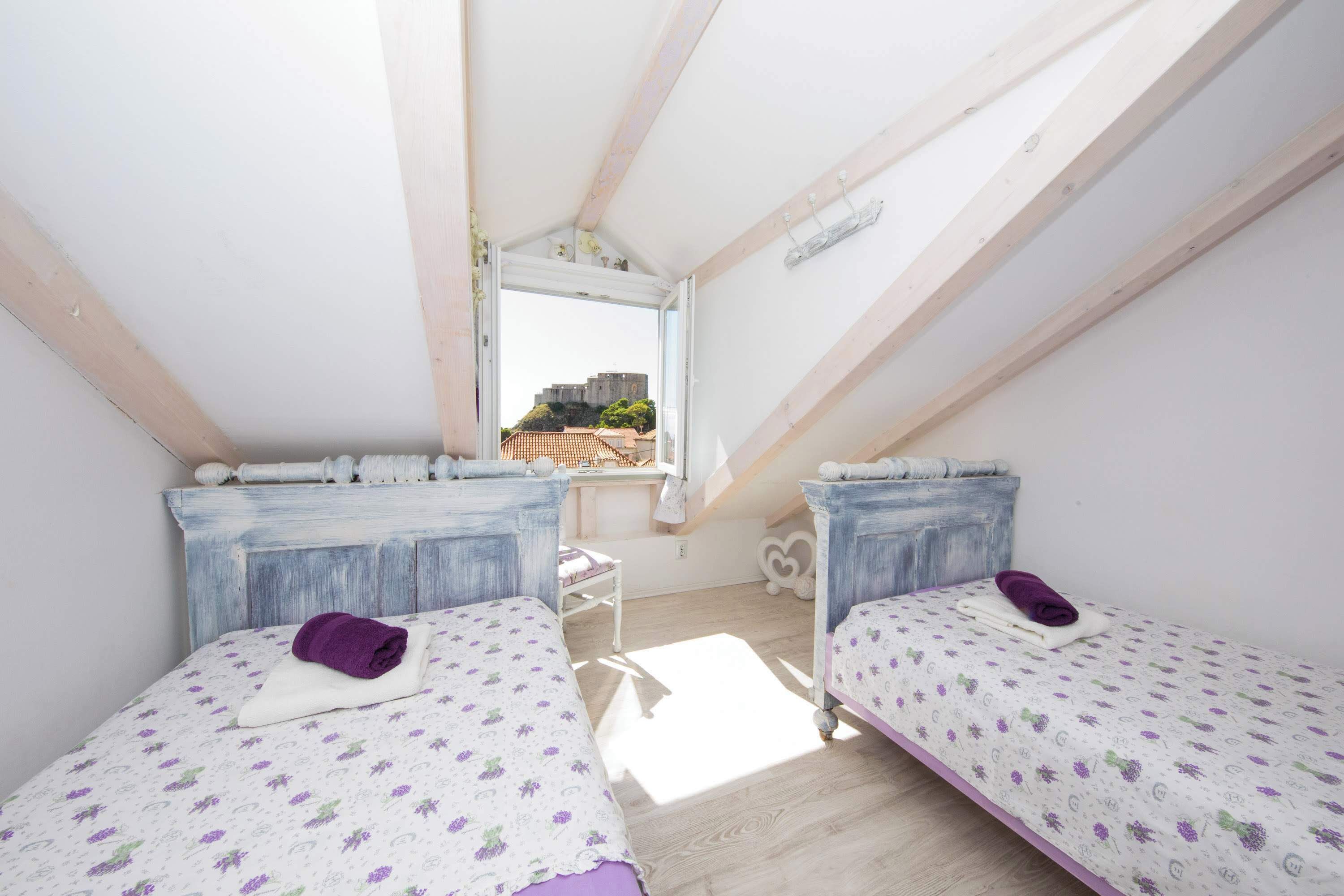 Guest House Gugily