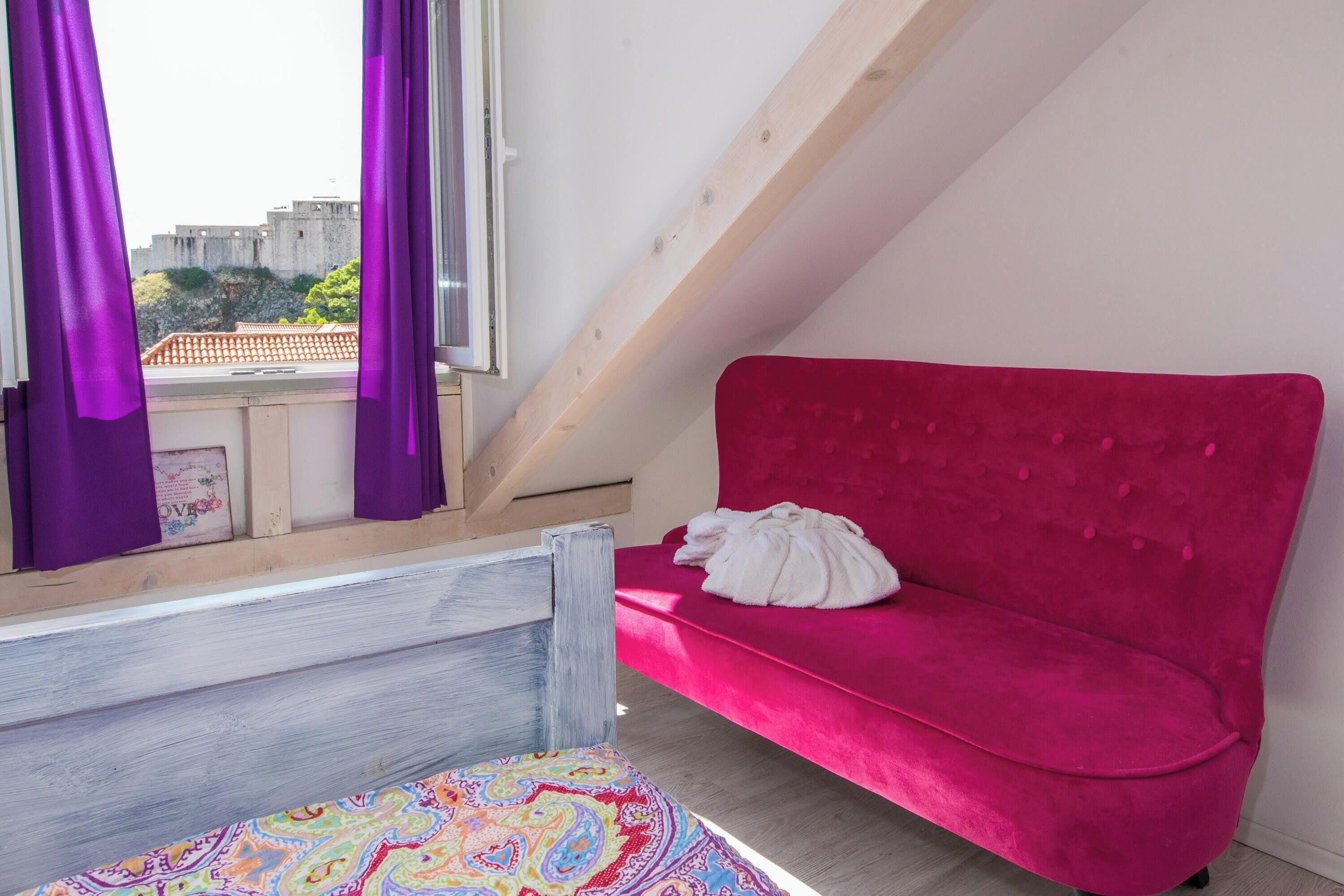 Guest House Gugily