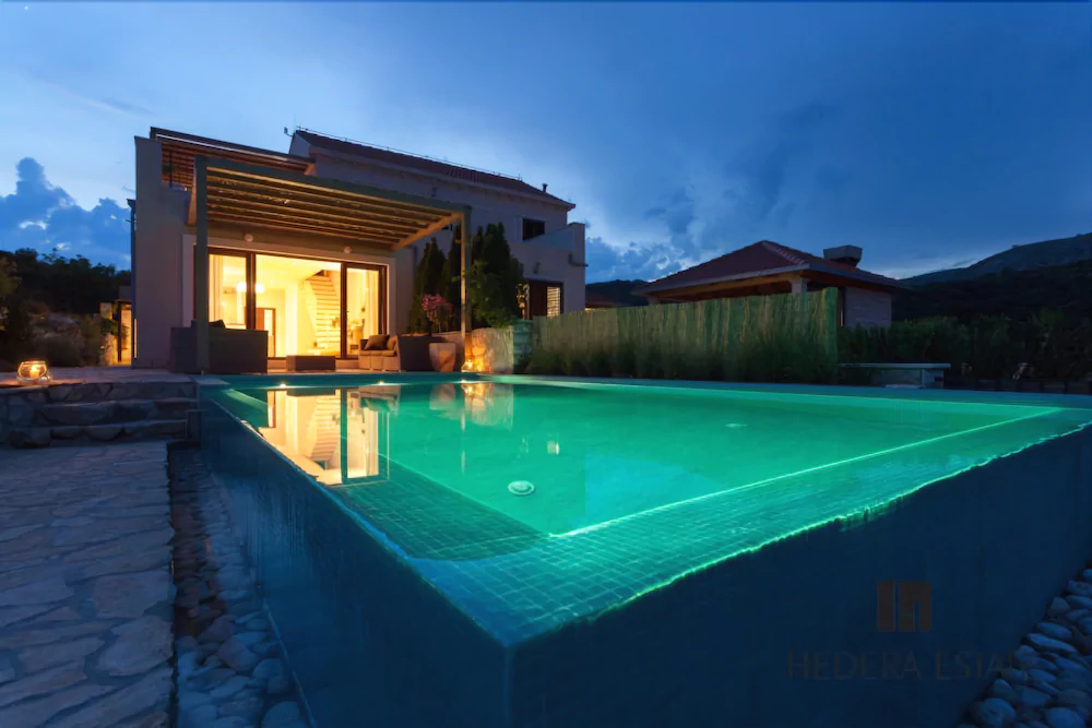 Hedera Estate House Hedera
