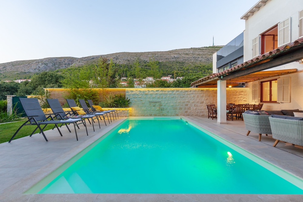 Hedera Estate - Villa Hedera