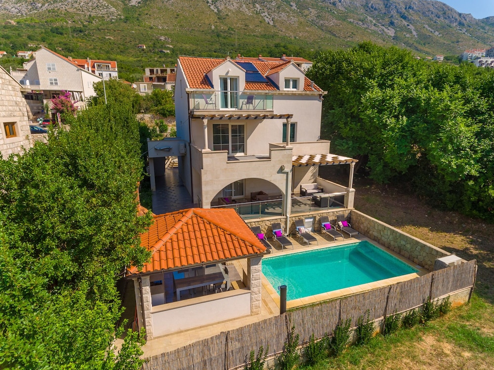 Hedera Estate Villa Hedera X