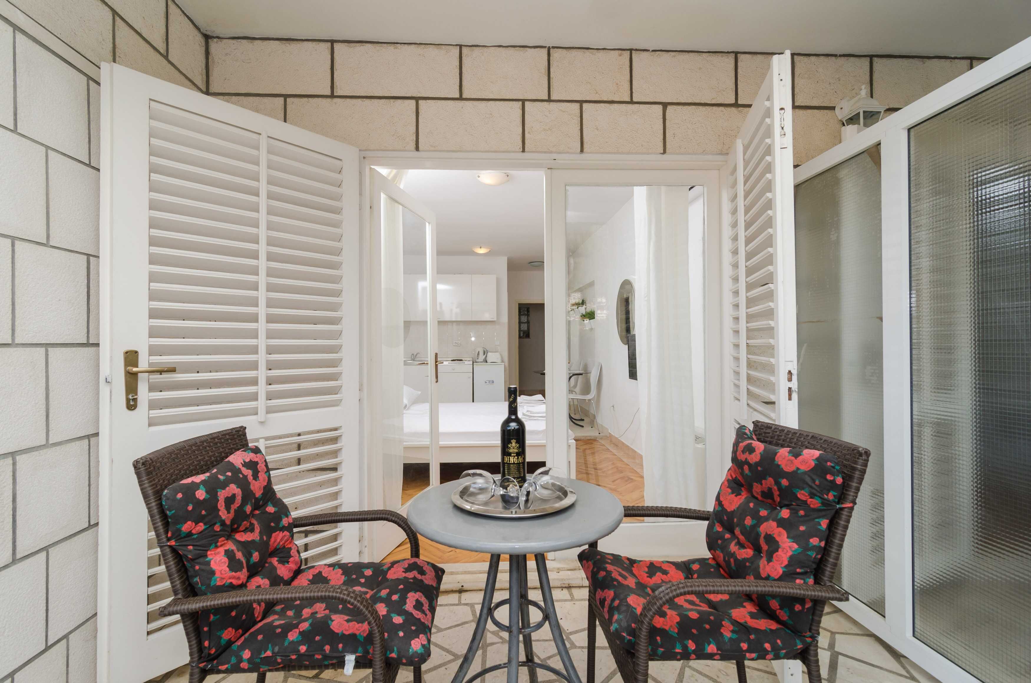 House Apartments Ariva