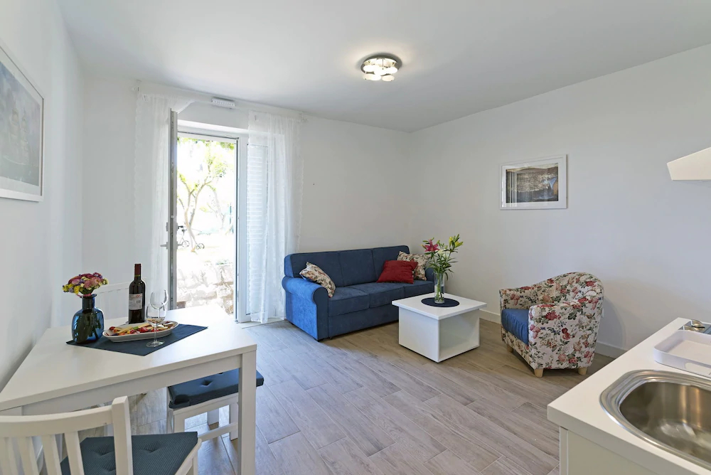 Ida Apartments