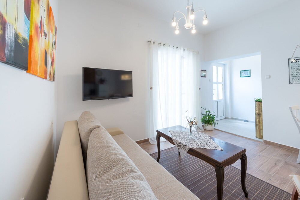 K&L Central Apartments