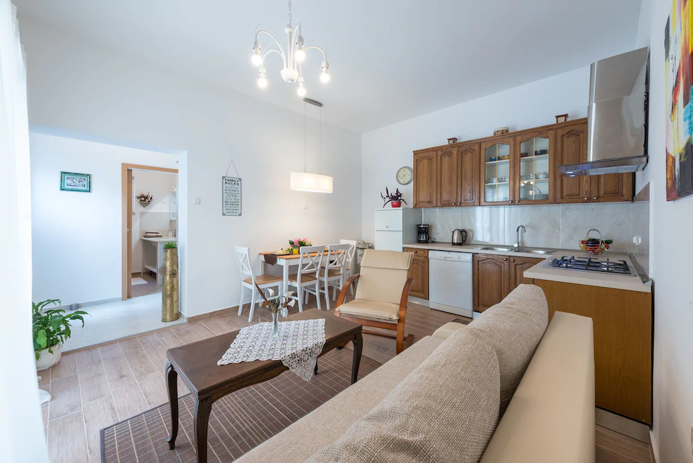 K&L Central Apartments