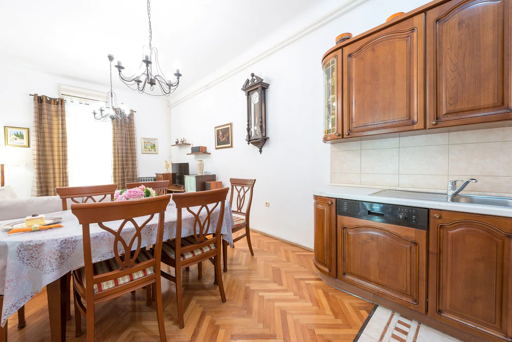 K&L Central Apartments
