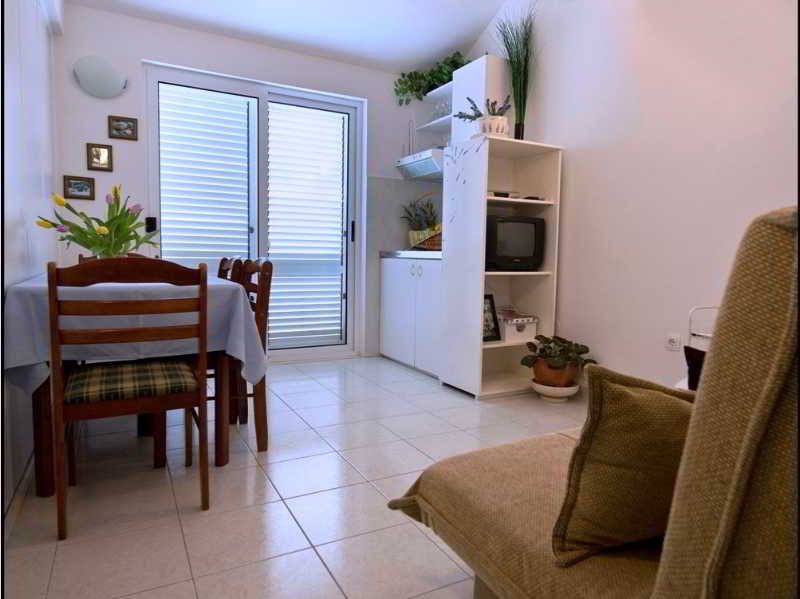 Kate Apartments
