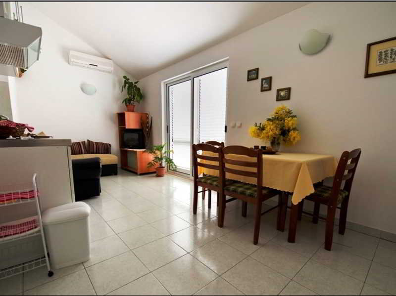 Kate Apartments