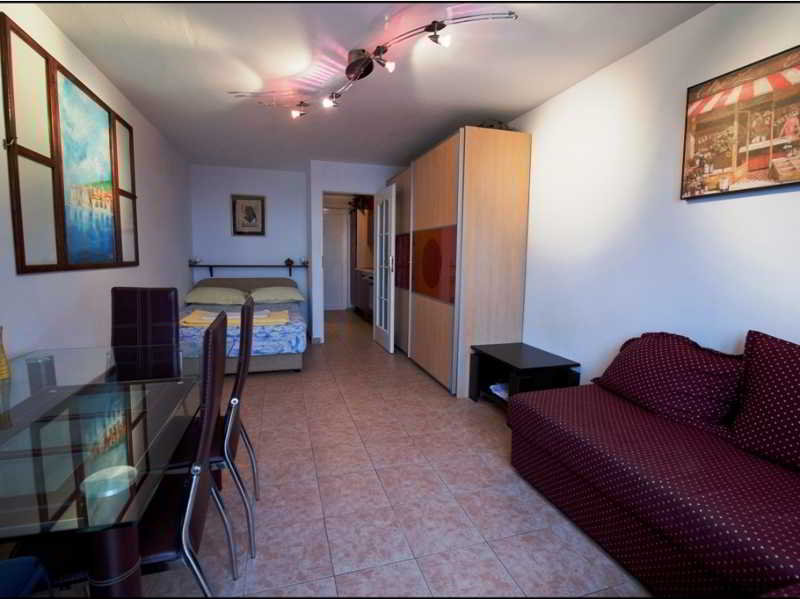 Kate Apartments