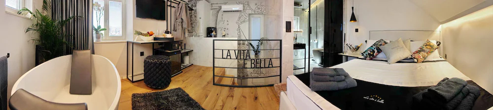 La Vita e Bella