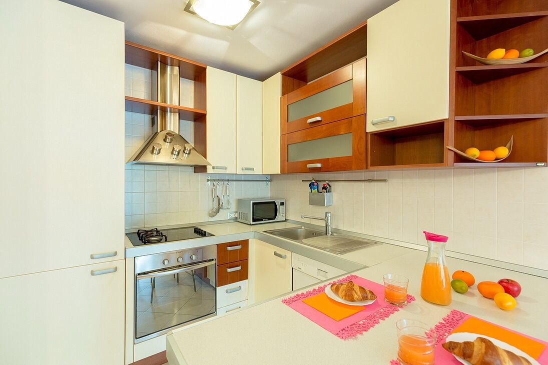 Leona & Borna's Central Lapad Suites
