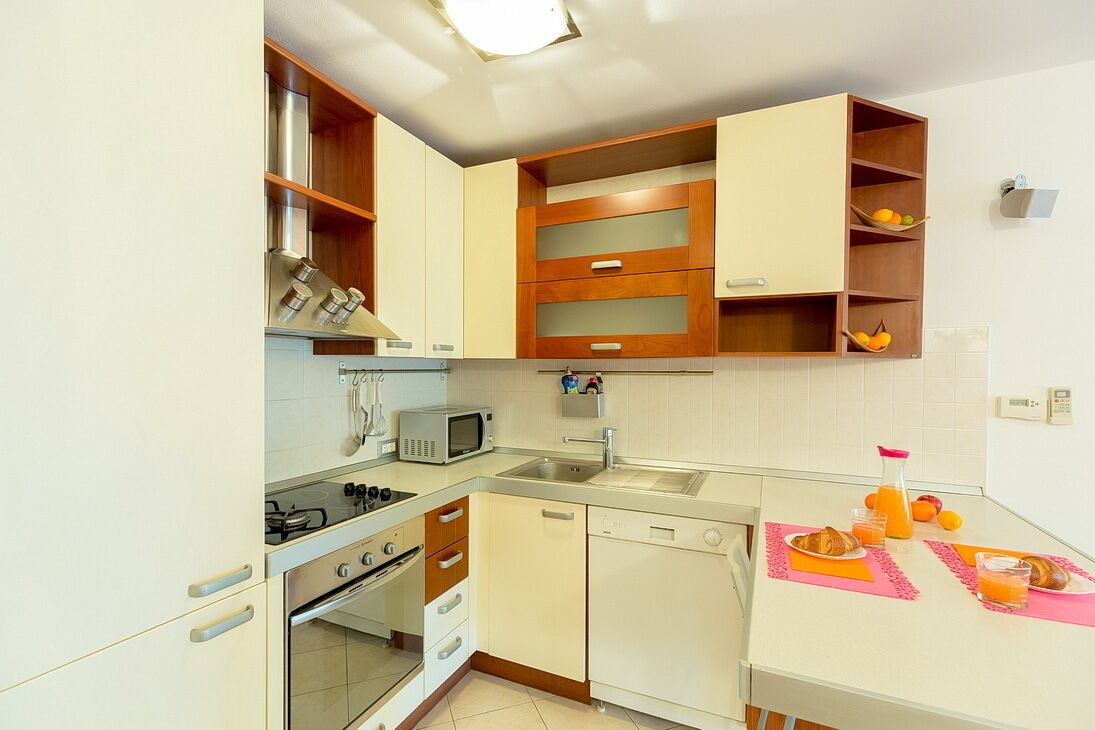 Leona & Borna's Central Lapad Suites