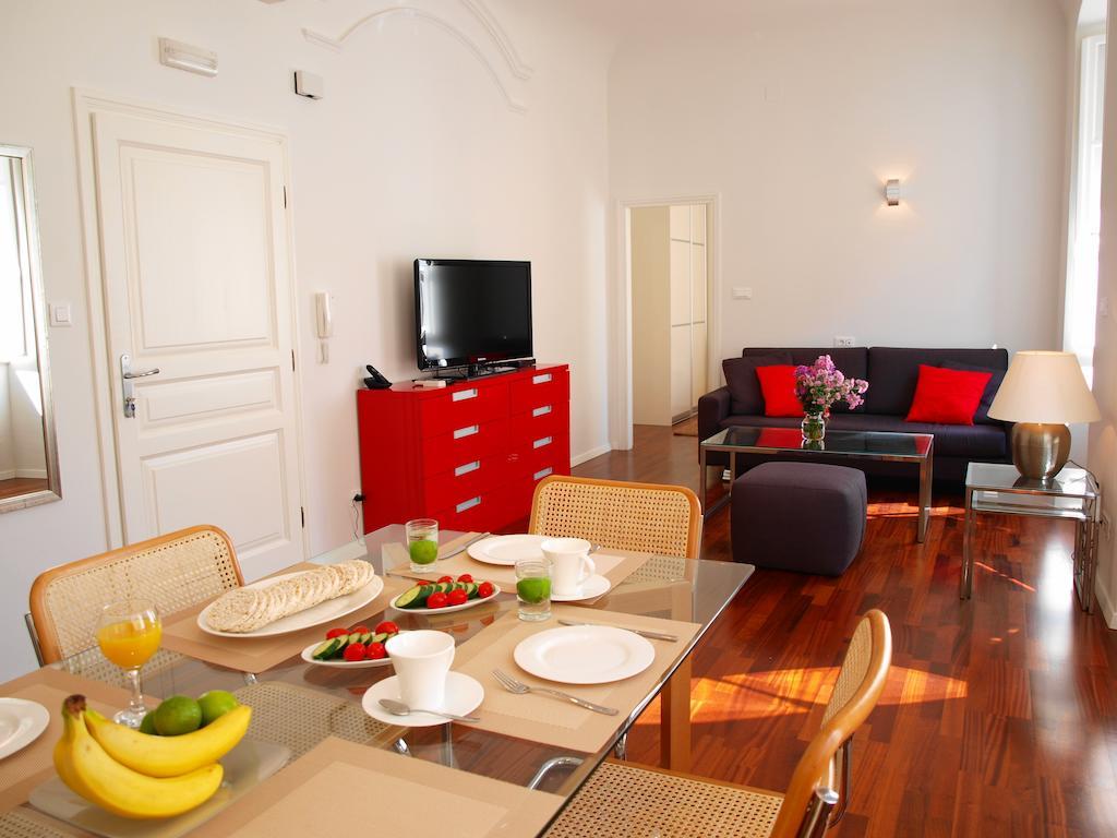 Miro Studio Apartments