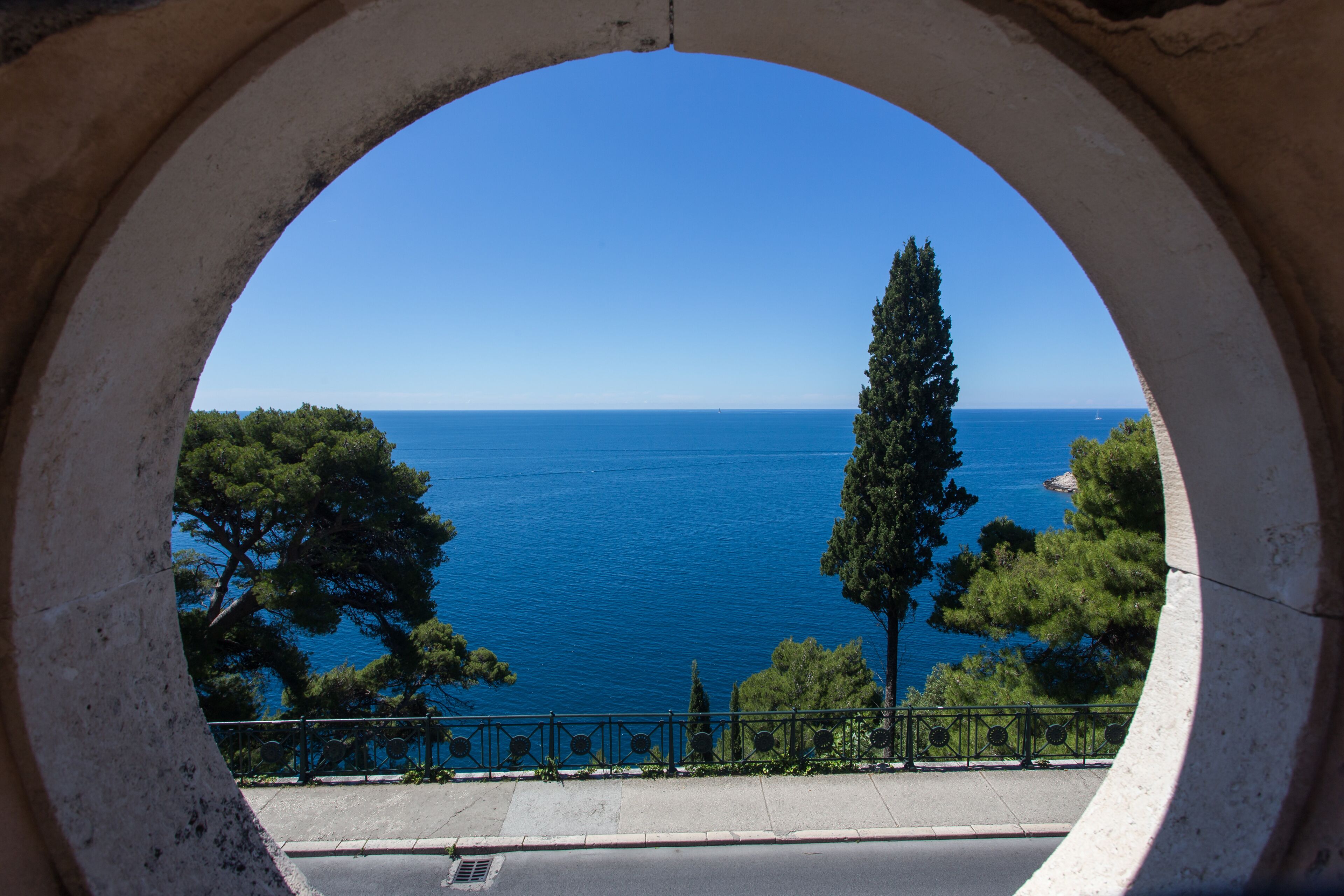 MJ's Sea Side Rooms