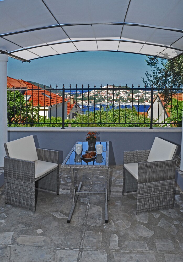 Nika Family Apartments