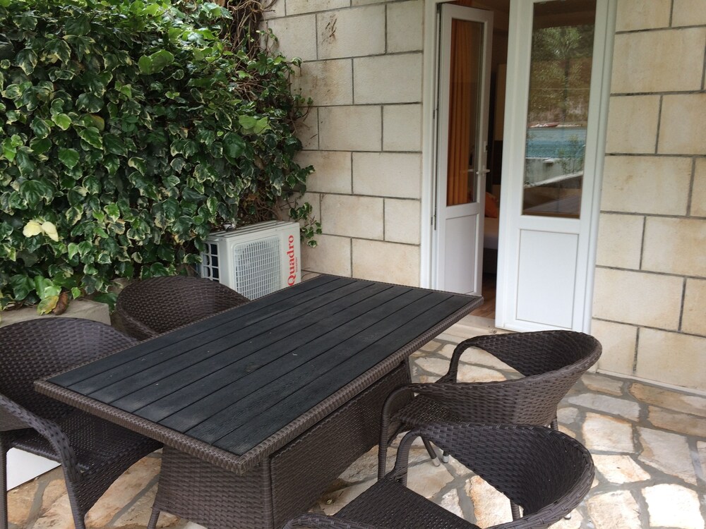 Nika Room Adults Only