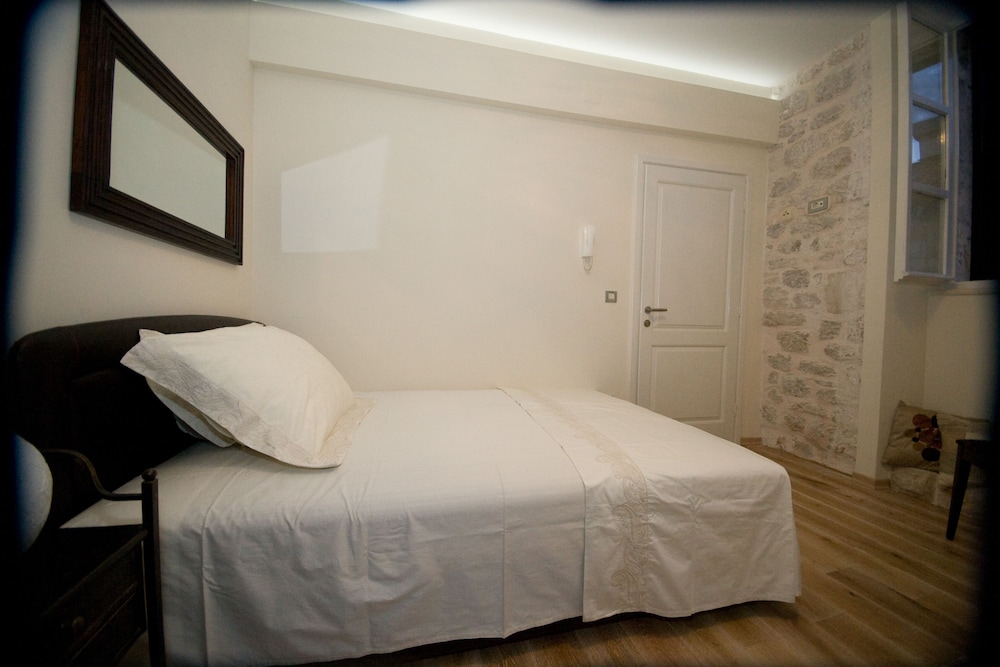 Old Town Ivory Apartments