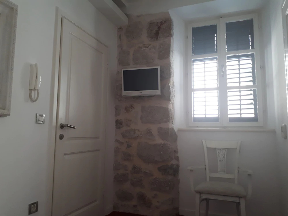Old Town Ivory Apartments