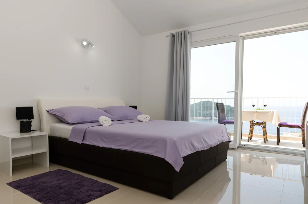 Ploce Apartmani-Luv