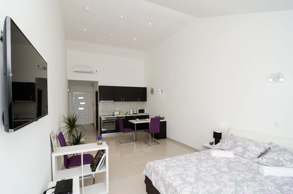 Ploce Apartmani-Luv