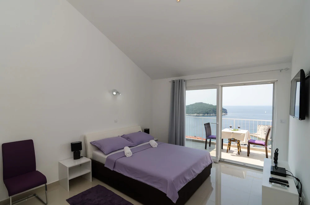 Ploce Apartmani-Luv