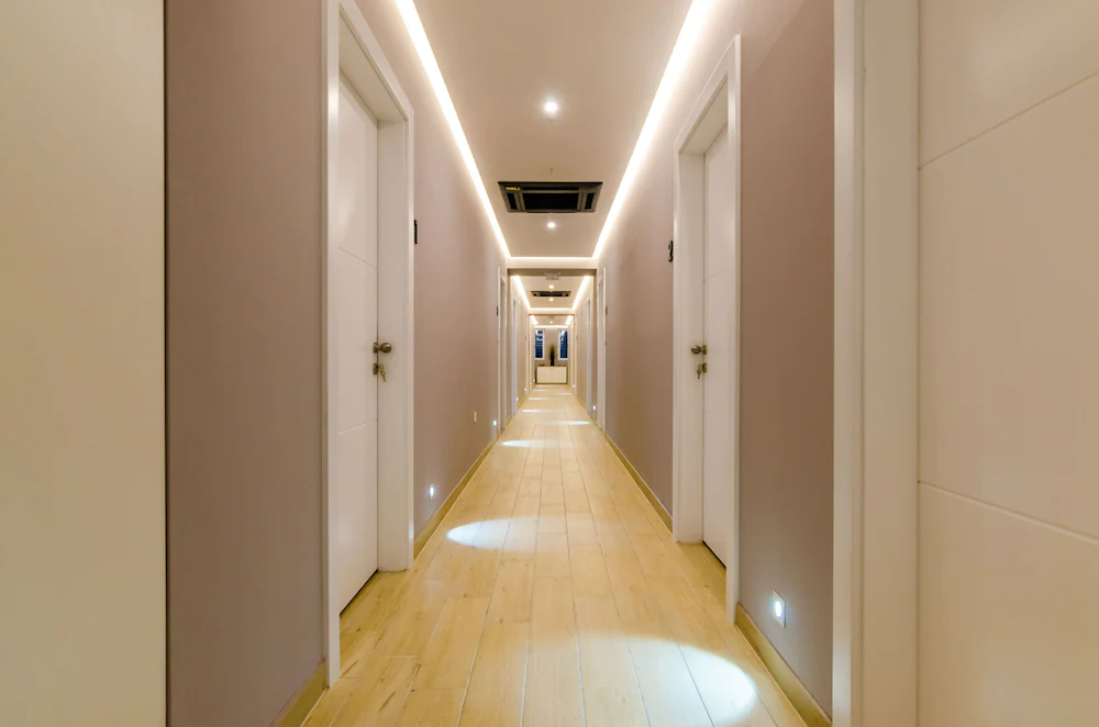 Rooms4U