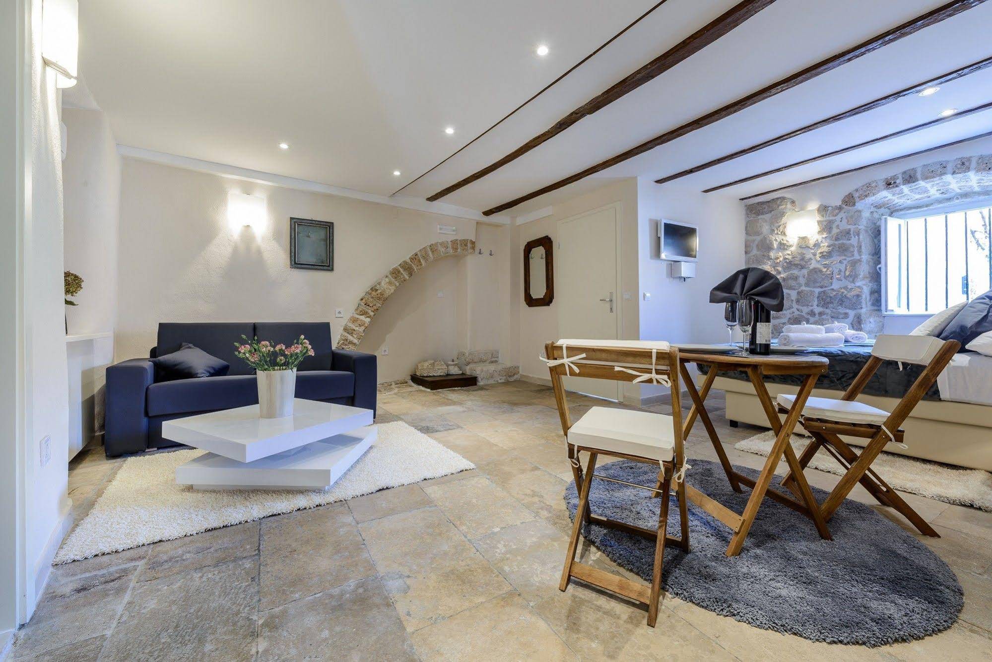 Rooms Andro
