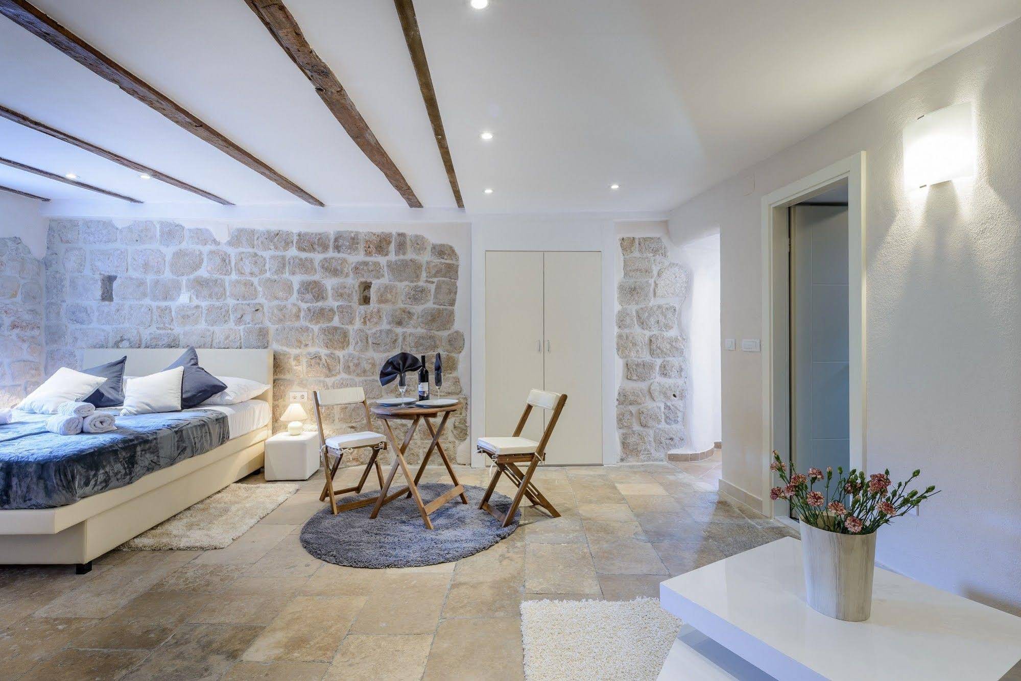 Rooms Andro