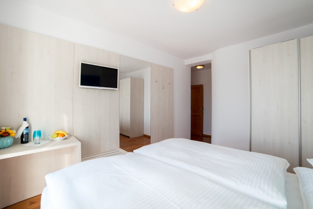 Rooms Raic