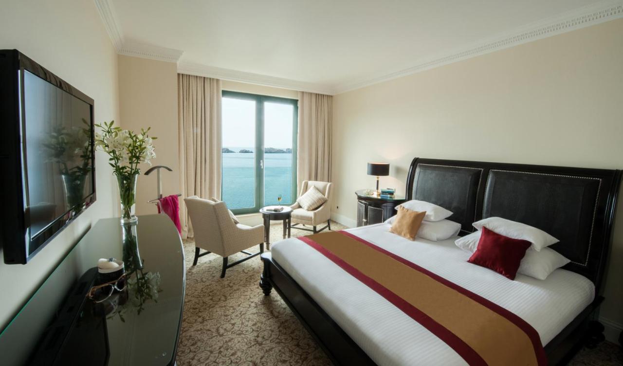 Royal Princess Hotel