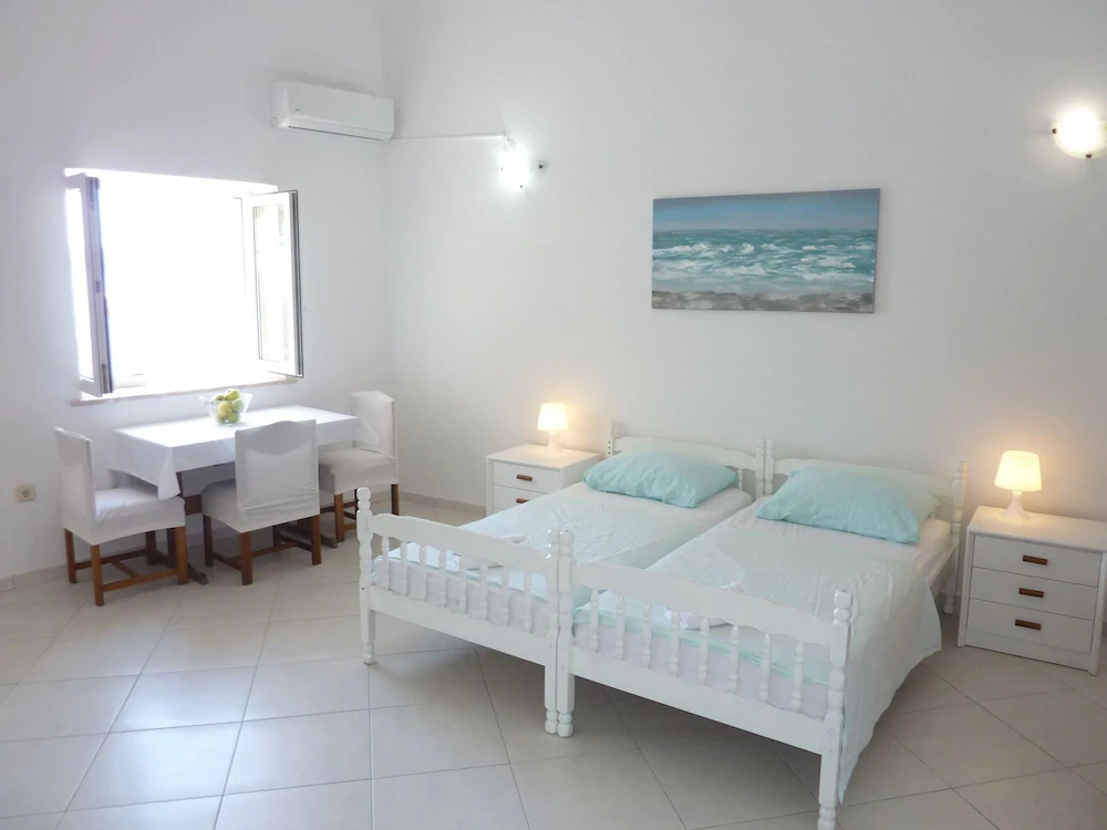 Sea & Stone Apartments