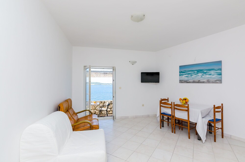 Sea & Stone Apartments