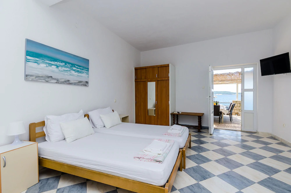 Sea & Stone Apartments