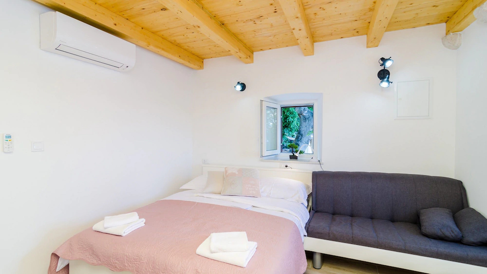 Shining Star Apartments