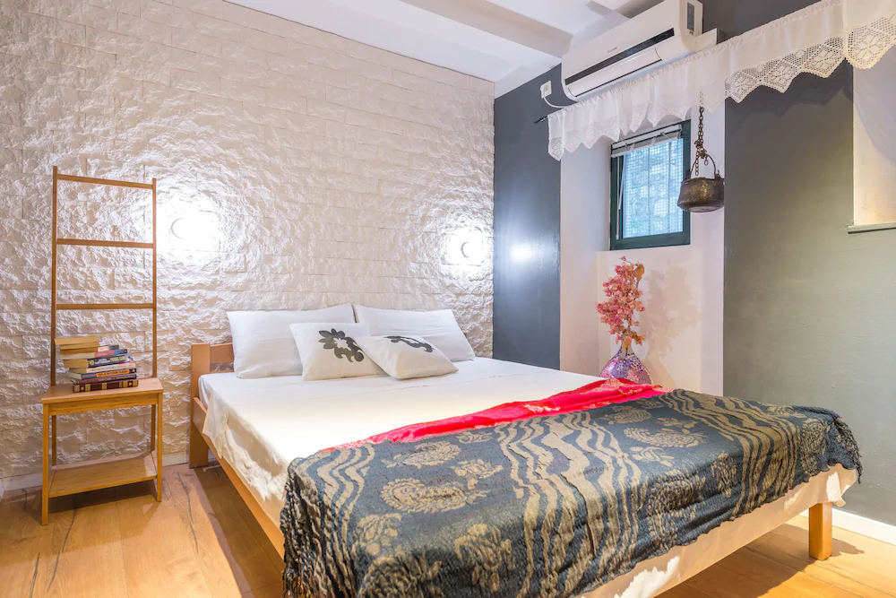 Star Rooms & Studios