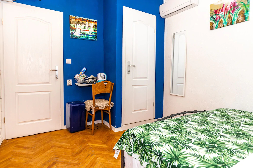 Star Rooms & Studios