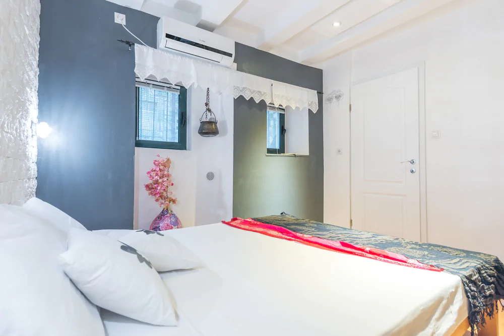 Star Rooms & Studios
