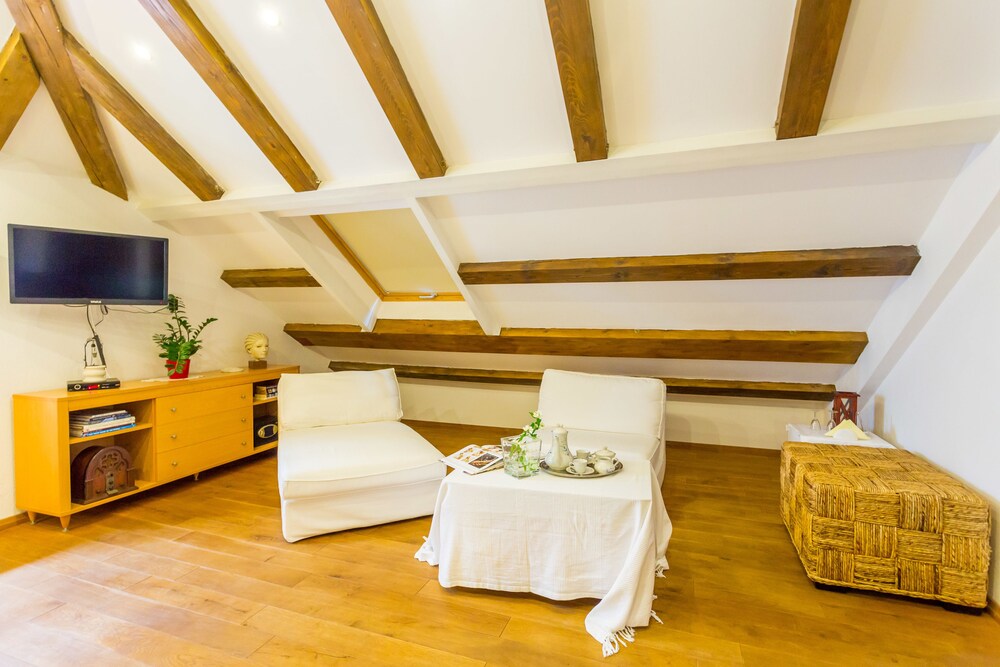 Villa Anica