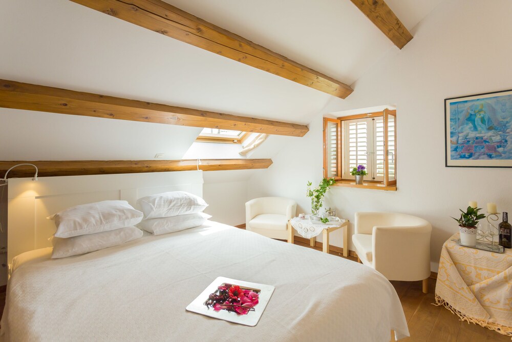 Villa Anica