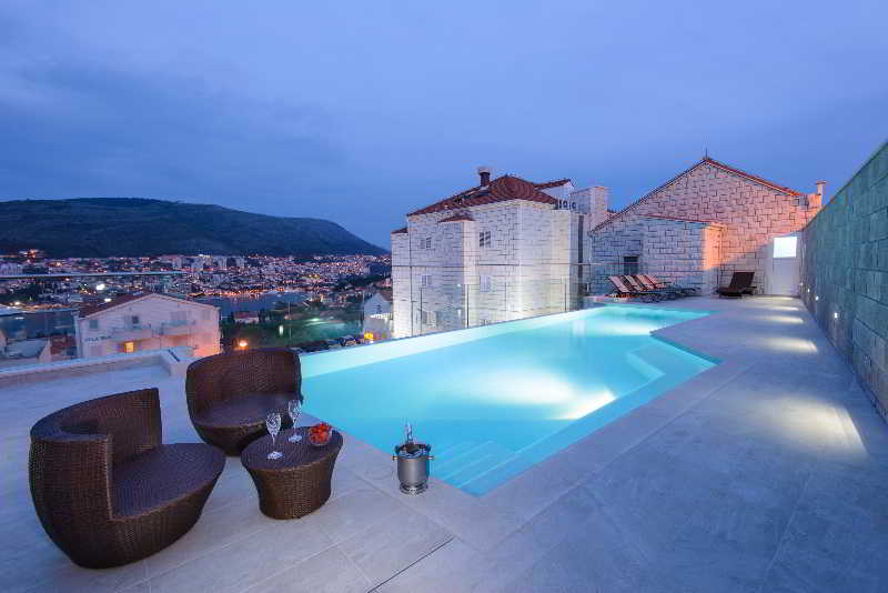 Villa Curic
