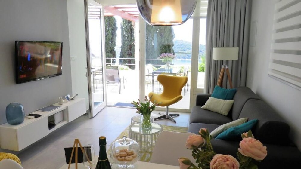Villa King
