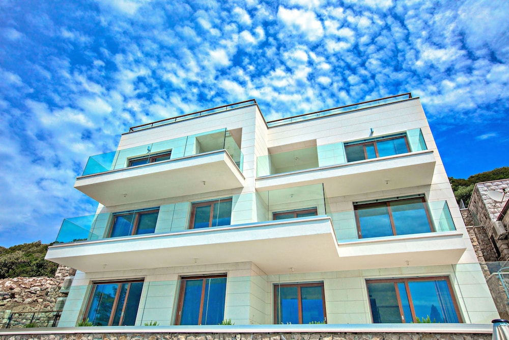 Villa Malo More